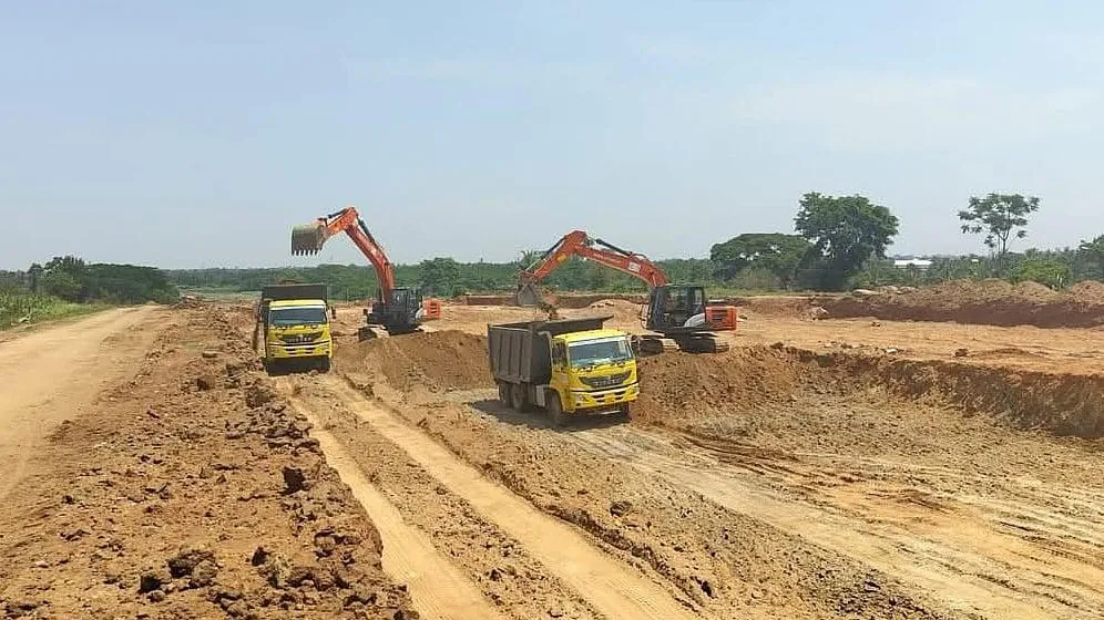 Civil infrastructure work, photo 1 of 4